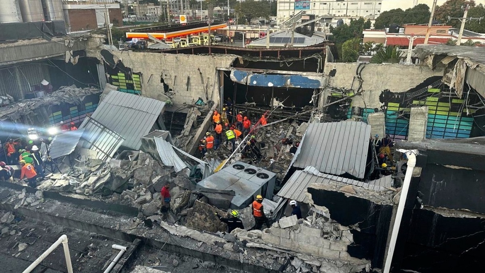 مرگ دست‌کم ۱۰۰ نفر بر اثر ریزش سقف دیسکو در پایتخت دومینیکن