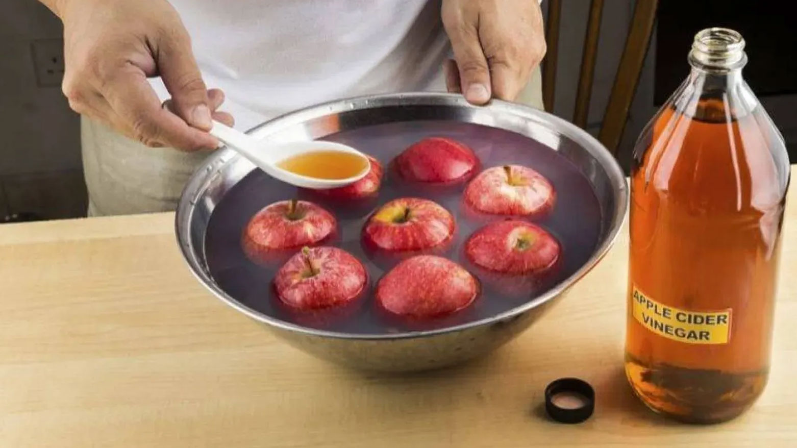 حەوت سوودی خواردنەوەی سرکەی سێو ئاشکرا دەکرێت