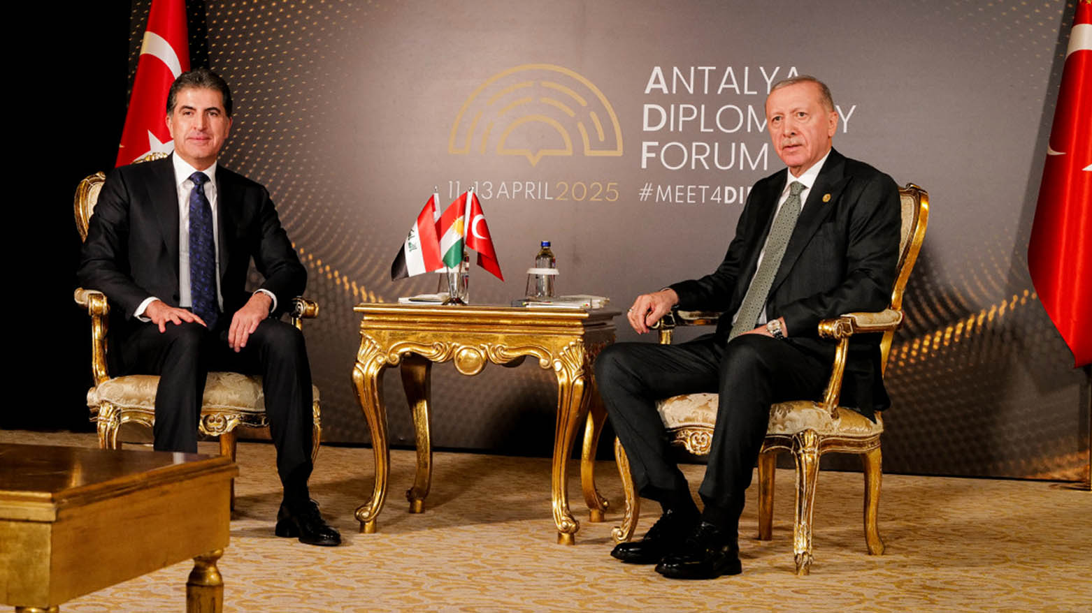 Kürdistan Bölgesi Başkanı Neçirvan Barzani ve Türkiye Cumhurbaşkanı Recep Tayyip Erdoğan