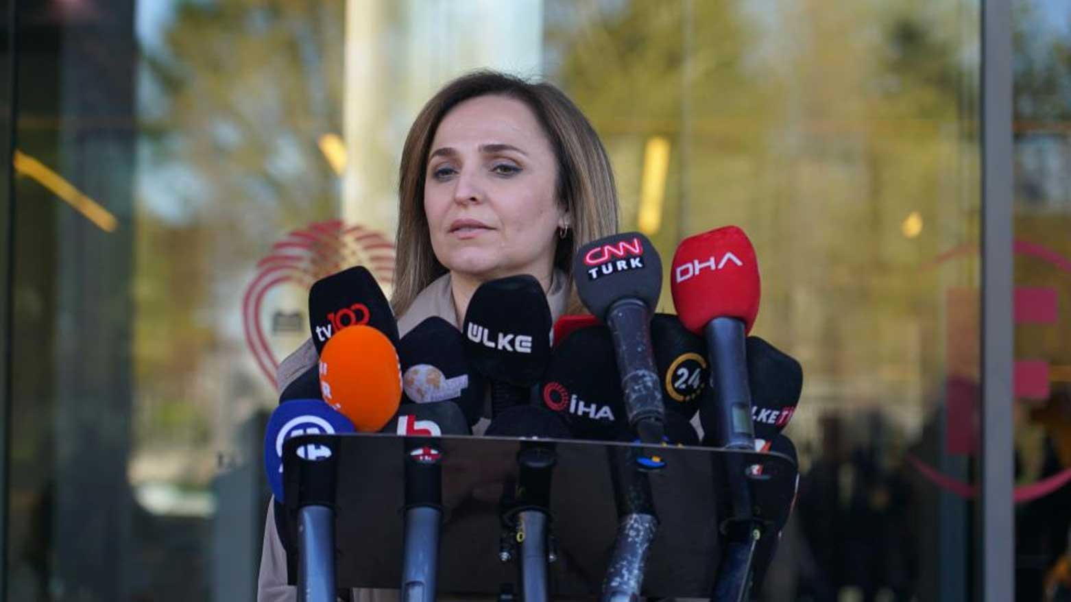 عایشەگوڵ دۆغان، گوتەبێژی دەم پارتی