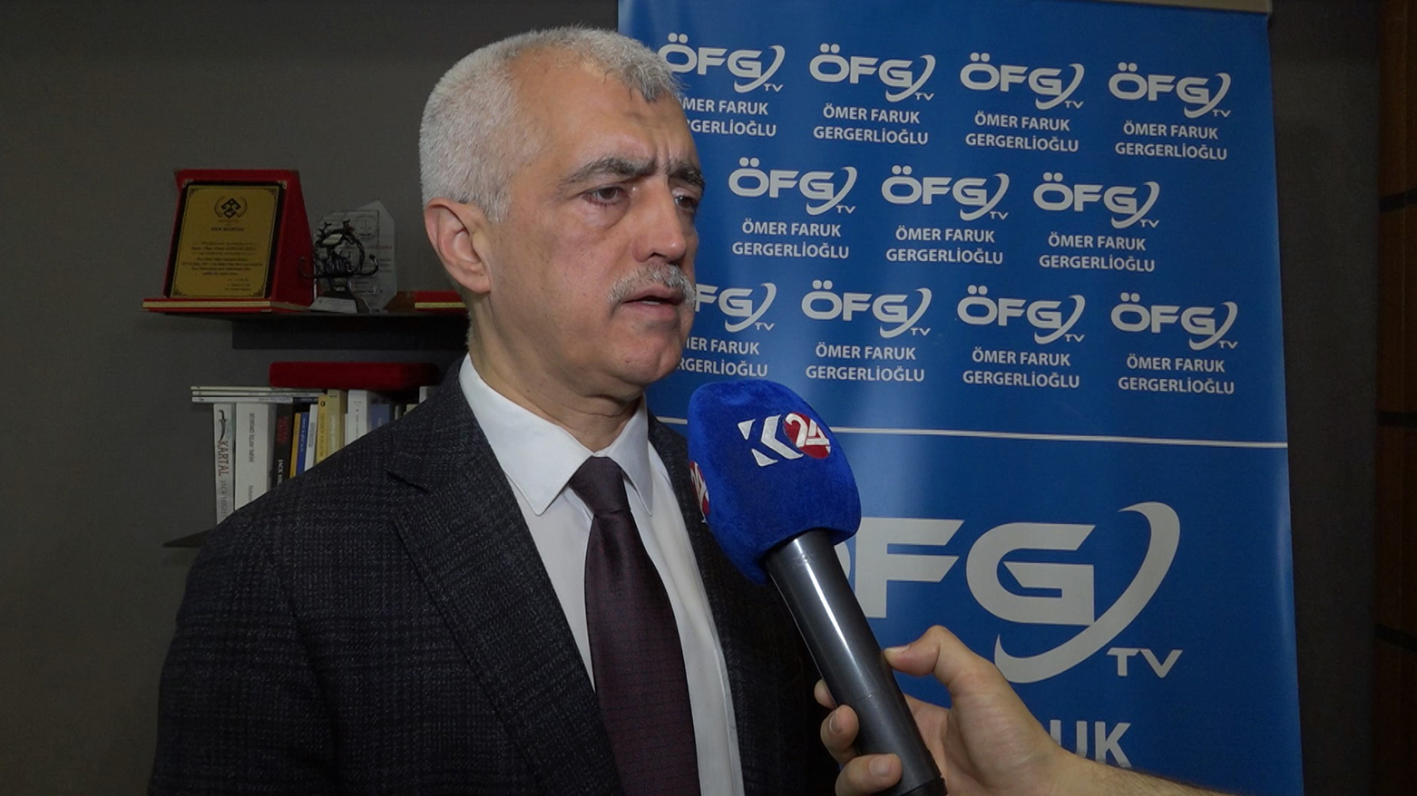 Gergerlîoglu: Ji bo civîna bi Wezîrê Dadê re dê şûna Sureyya Onder bê dagirtin