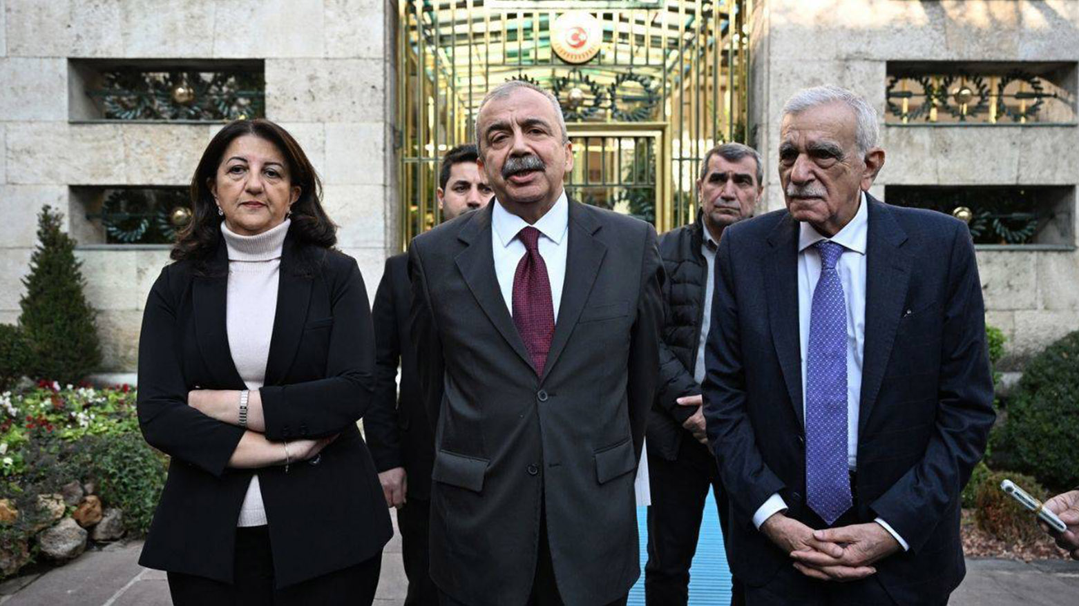 Hevdîtina Şanda Îmraliyê ya DEM Partiyê bi Wezîrê Dadê re hate paşxistin