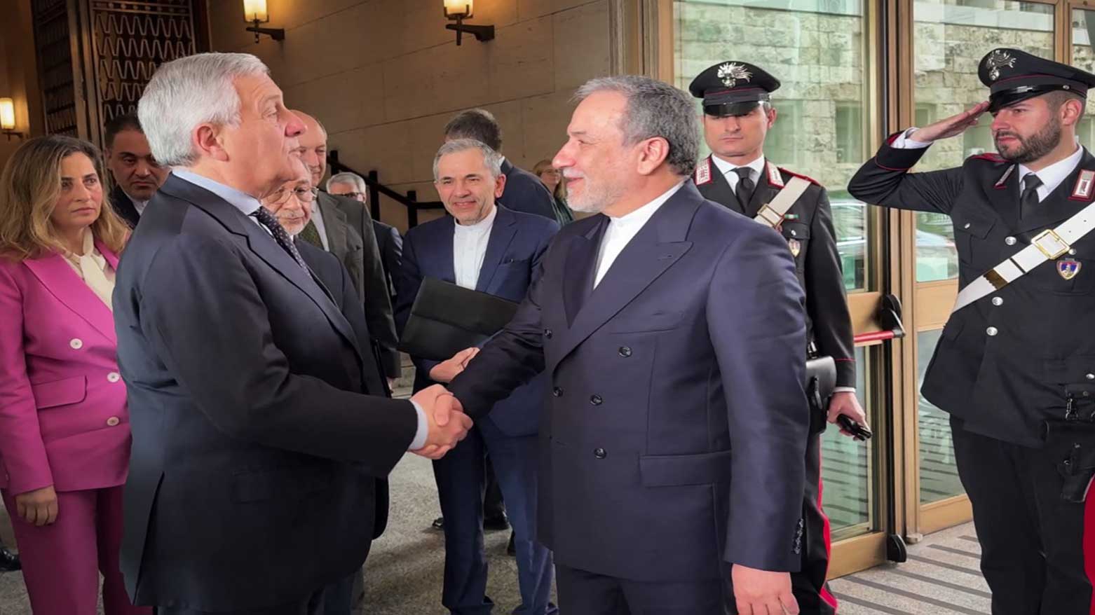 Italy's Foreign Minister Antonio Tajani (L) meets with Iranian Foreign Minister Abbas Araqchi at the Italian Foreign Ministry in Rome, April 19, 2025. (Photo: AFP)