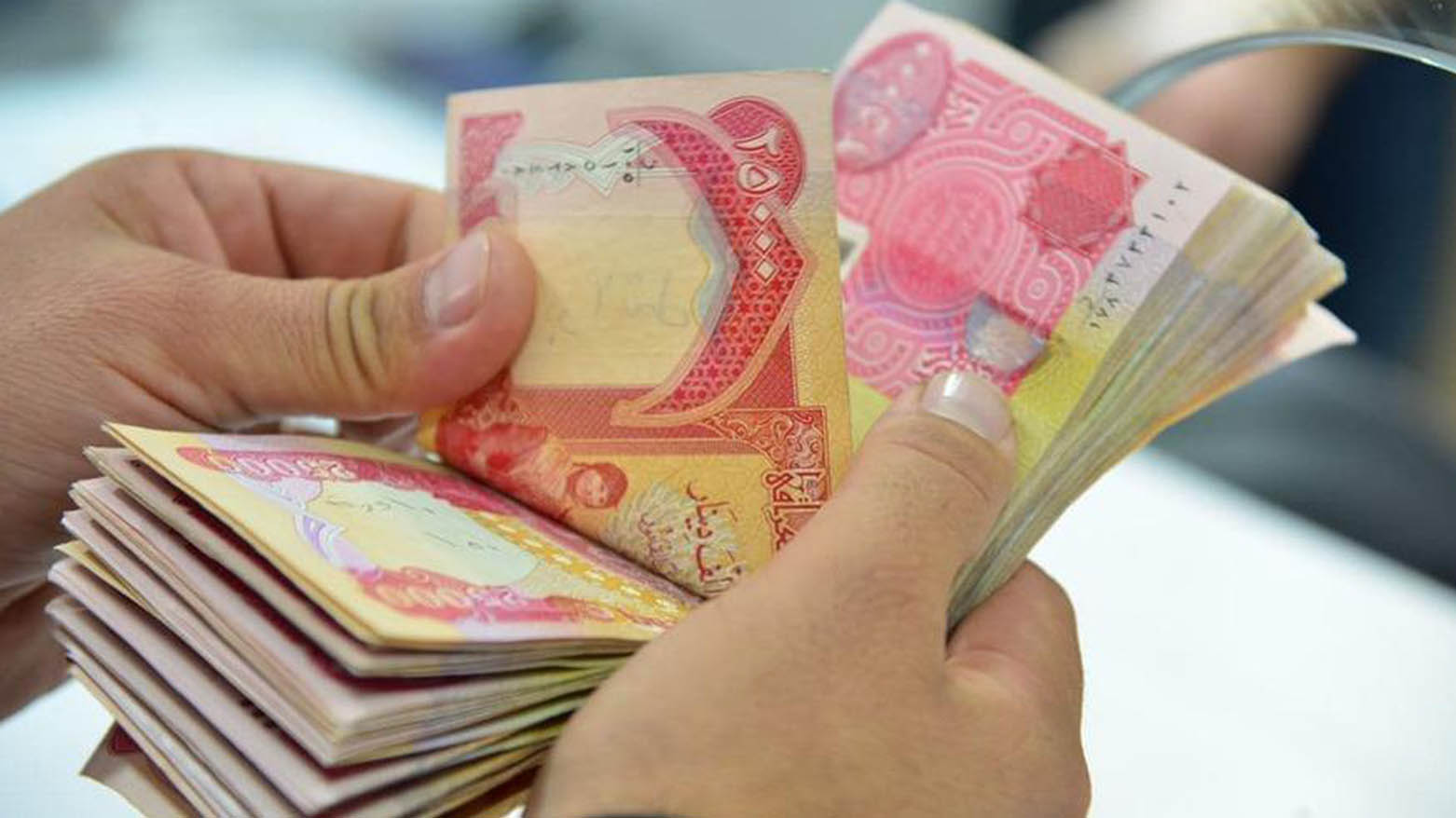Bi fermana Mesrûr Barzanî, piroseya bankkirina mûçeyên mûçexuran bo ser Wezareta Darayî tê veguhastin