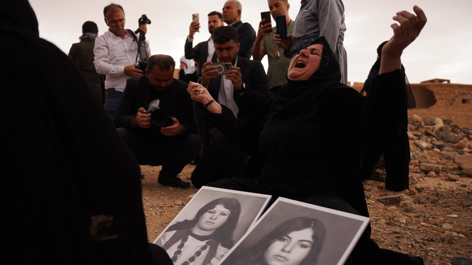 سەردانی کەسوکاری قوربانیانی ئەنفال بۆ گرتووخانەی نوگرە سەلمان و گۆڕە بەکۆمەڵەکان