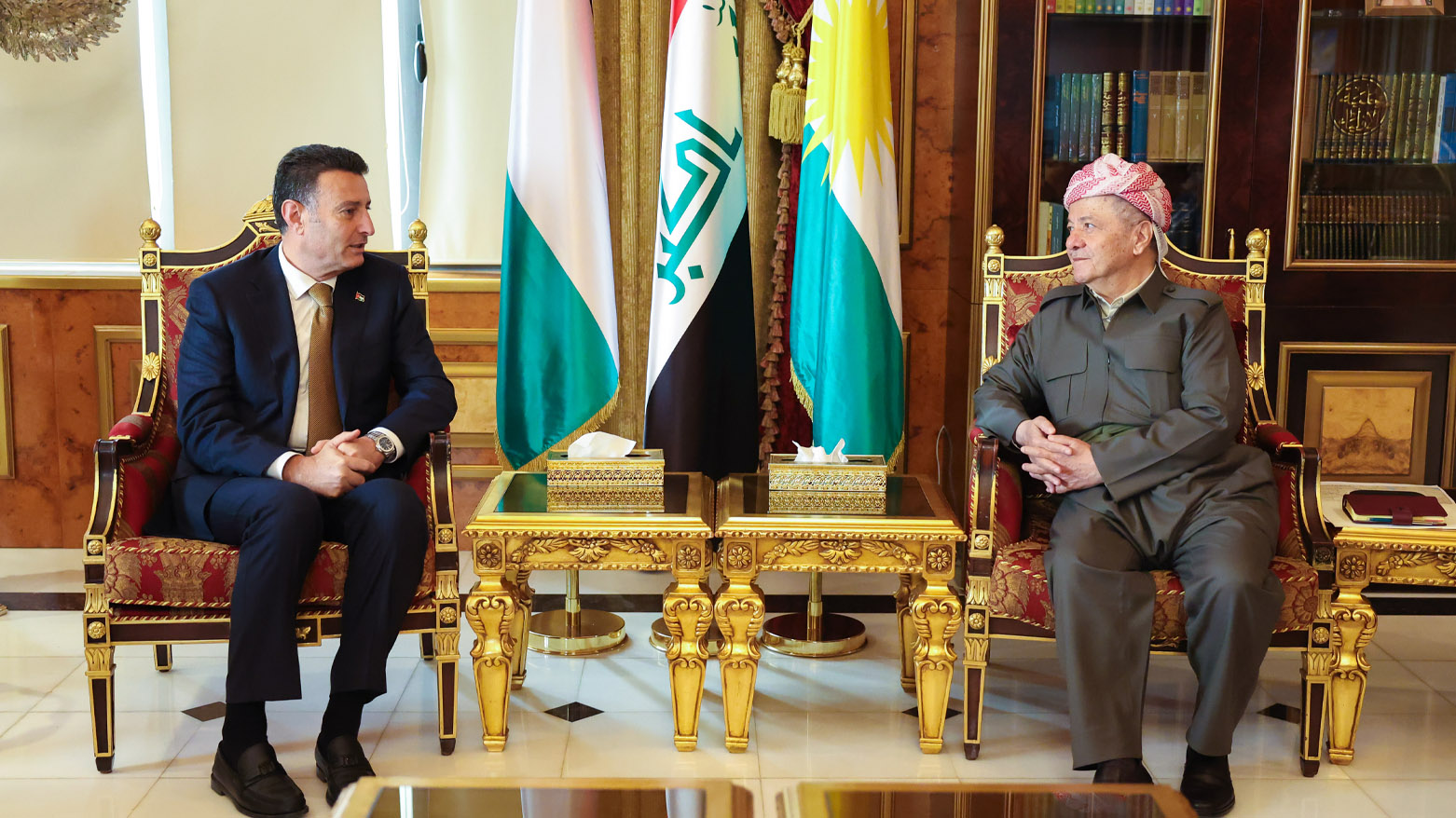 President Masoud Barzani (R) and Ahmed Safadi, Speaker of the Jordanian House of Representatives. (Photo: Barzani HQ)