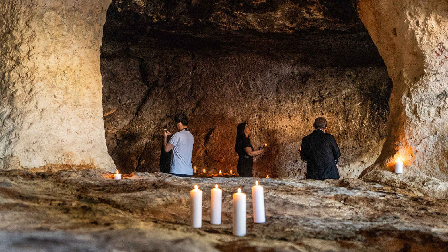 ئەشکەوتی چارستین دوای نۆژەنکردنەوەی بە ڕووی هاووڵاتییاندا كرایە