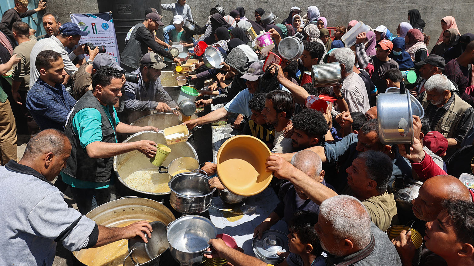 الازمة الانسانية في غزة تتفاقم مع استمرار إغلاق المعابر