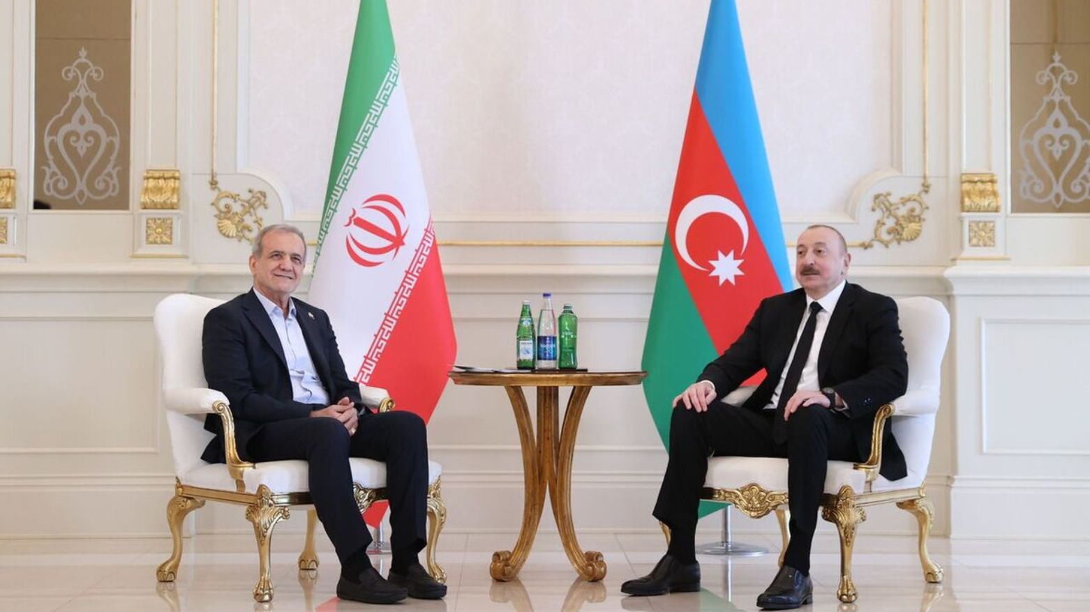 پزشکیان به منظور مسیر بازسازی روابط  به جمهوری آذربایجان سفر کرد
