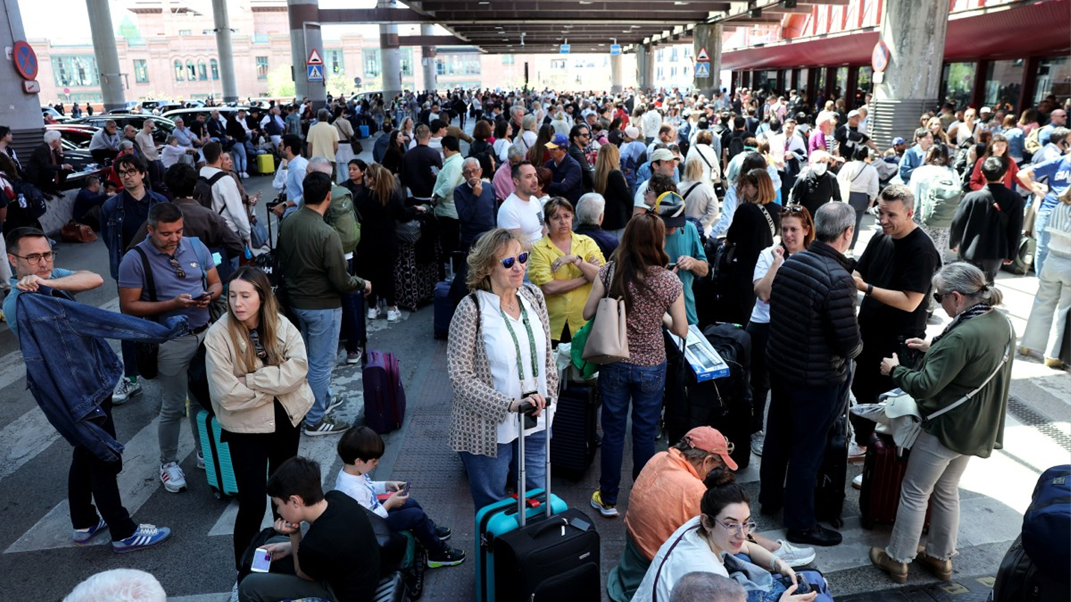 ئیسپانیا: شه‌ش بۆ 10 كاتژمێرمان بۆ چاككردنه‌وه‌ی كاره‌با پێویسته‌