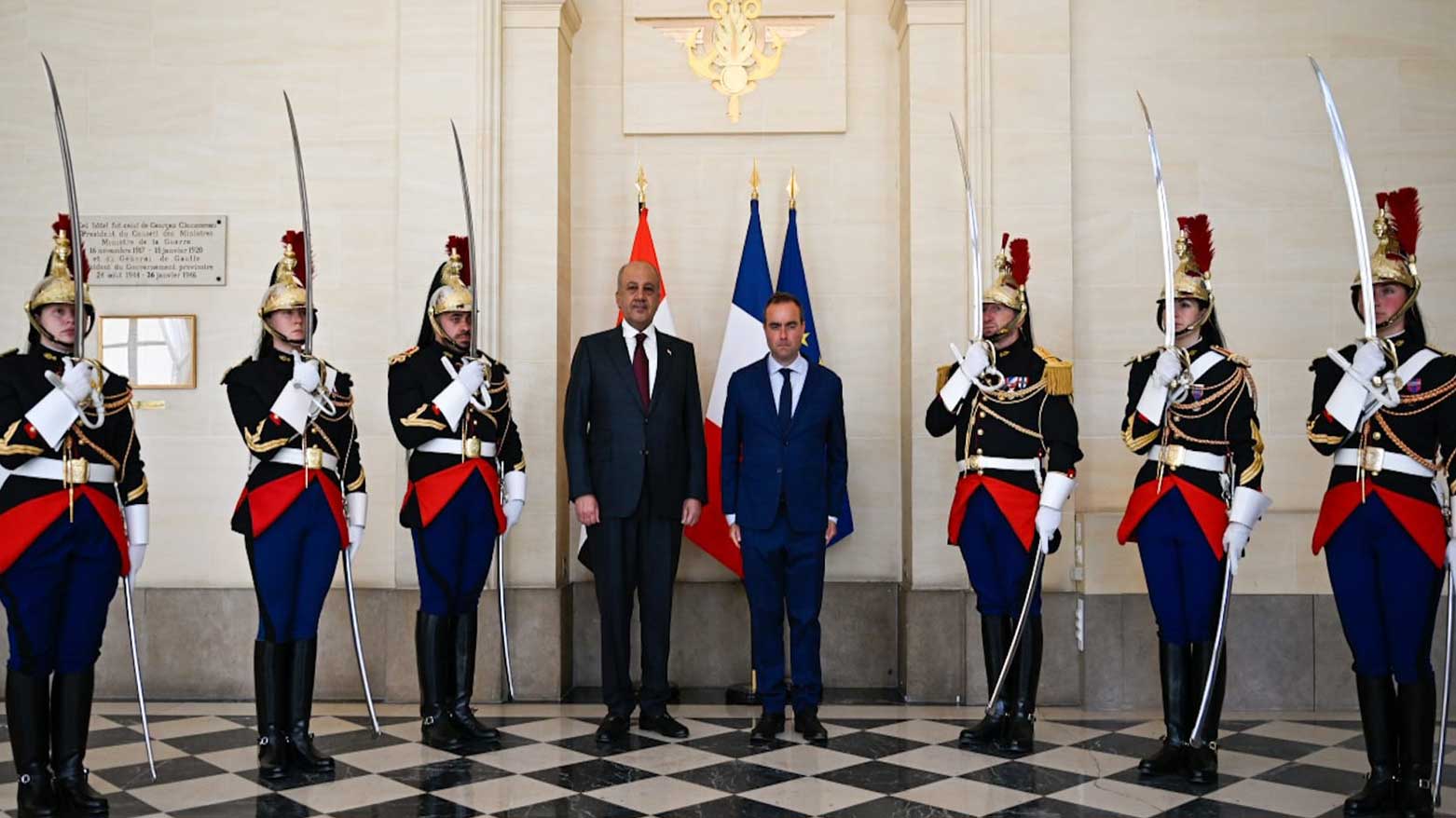 Iraqi Minister of Defense, Thabet Muhammad Saeed Al-Abbasi, (L), French Minister of Defense, Sébastien Lecornu, Paris, April 29, 2025. (Photo: GOI)