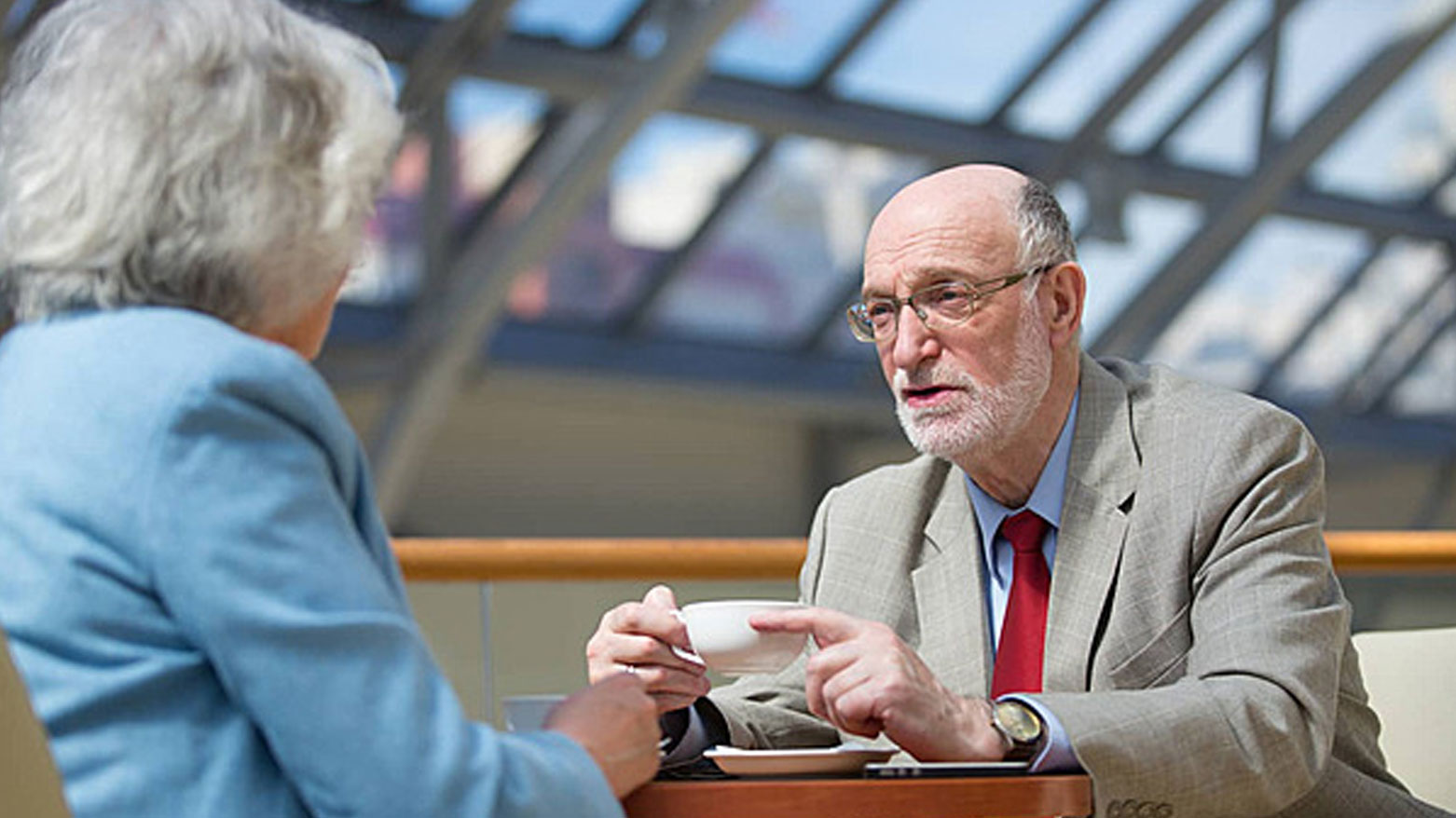 توێژینەوەیەک: قاوە خواردنەوە سوودی سەرسوڕهێنەری بۆ بەتەمەنەکان هەیە