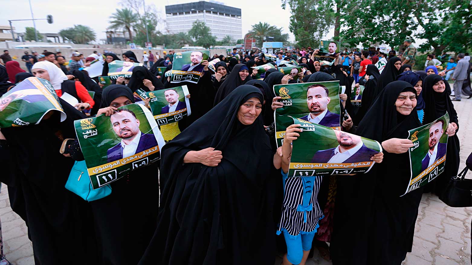 Supporters the Popular Mobilization Forces' (PMF) political block attend a campaign rally in Baghdad, Iraq, May 7, 2018. (Photo: AP)