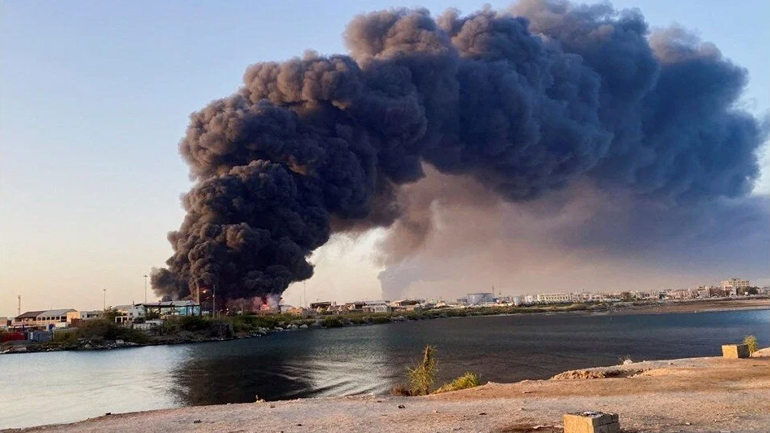 Port Sudan’da patlamalar