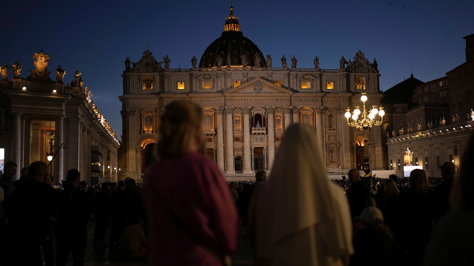 People gather in St Peter's Square as they wait to see the smoke billow from the chimney of the Sistine Chapel in St Peter's Square during the cardinals' conclave to elect a new pope, at the Vatican, Wednesday, May 7, 2025. (Photo:AP)