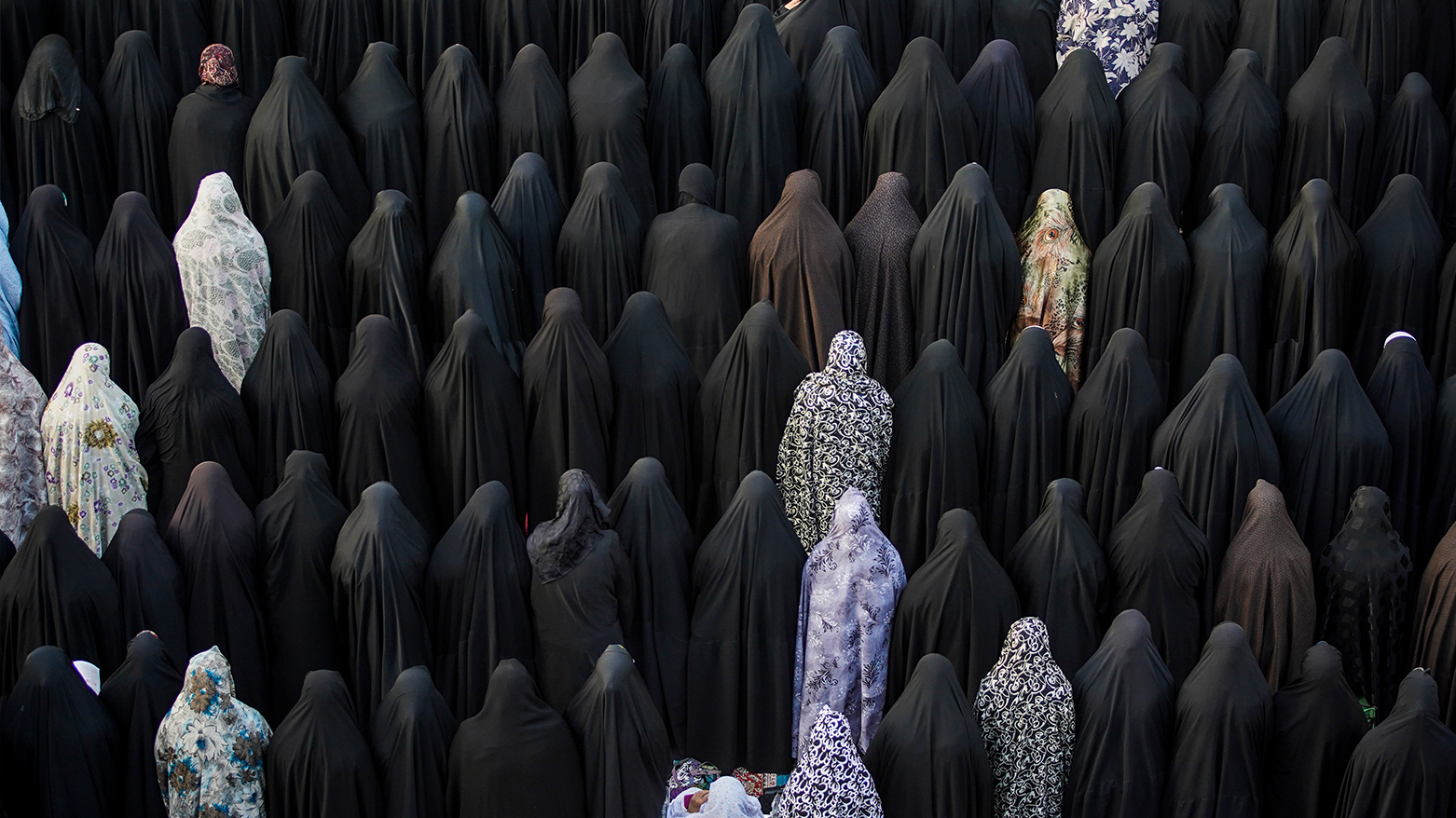 Shiite women attend Eid al-Fitr prayer at Imam Ali shrine in Najaf, Iraq, Saturday, April 22, 2023. (Photo: AP)