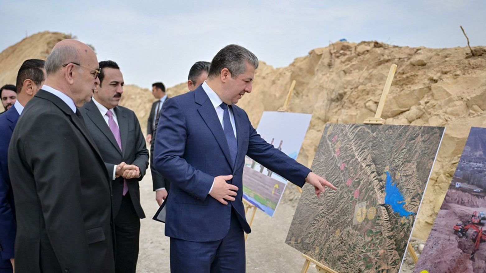 Kurdistan Region's Prime Minister Masrour Barzani inspecting the road project progress. (Photo: KRG)