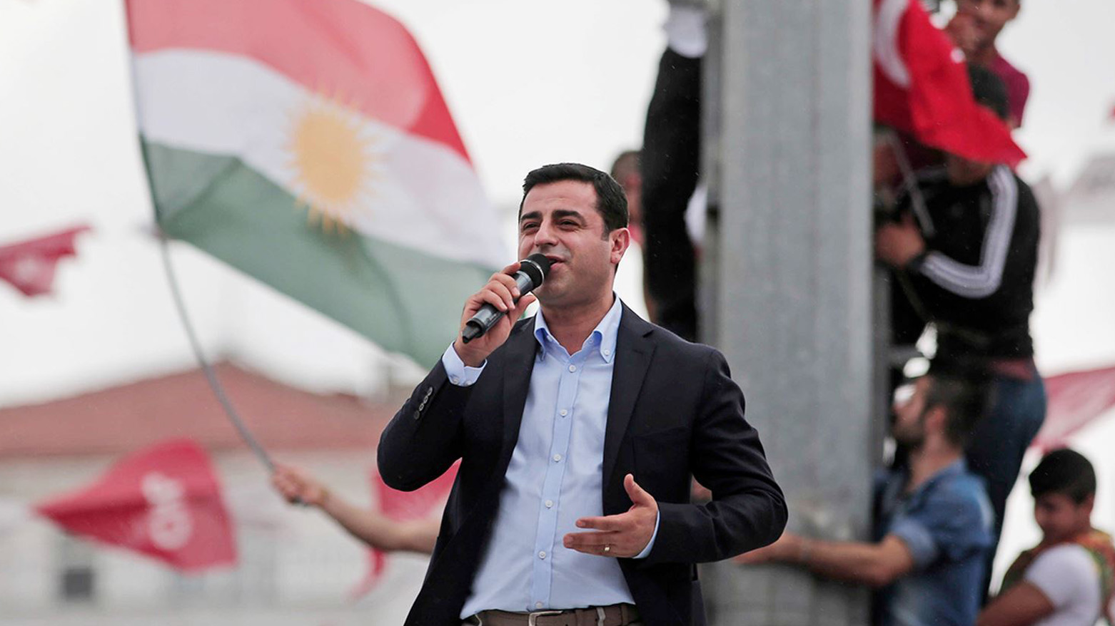 Demirtaş'tan PKK'nin silah bırakma kararına ilişkin mesaj: Büyük bir adım