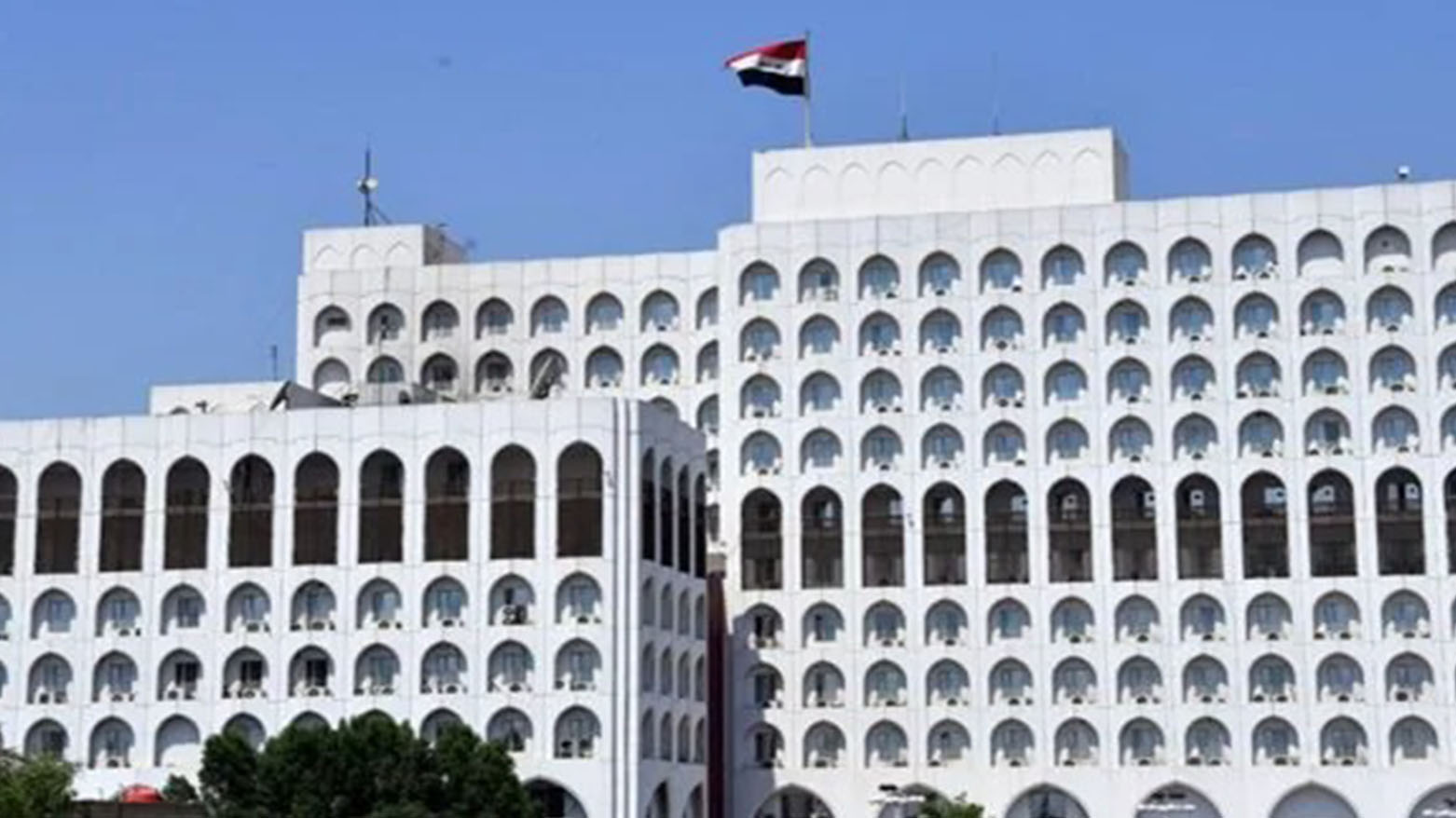 السفارة العراقية تدعو رعاياها في طرابلس لتوخي أقصى درجات الحذر