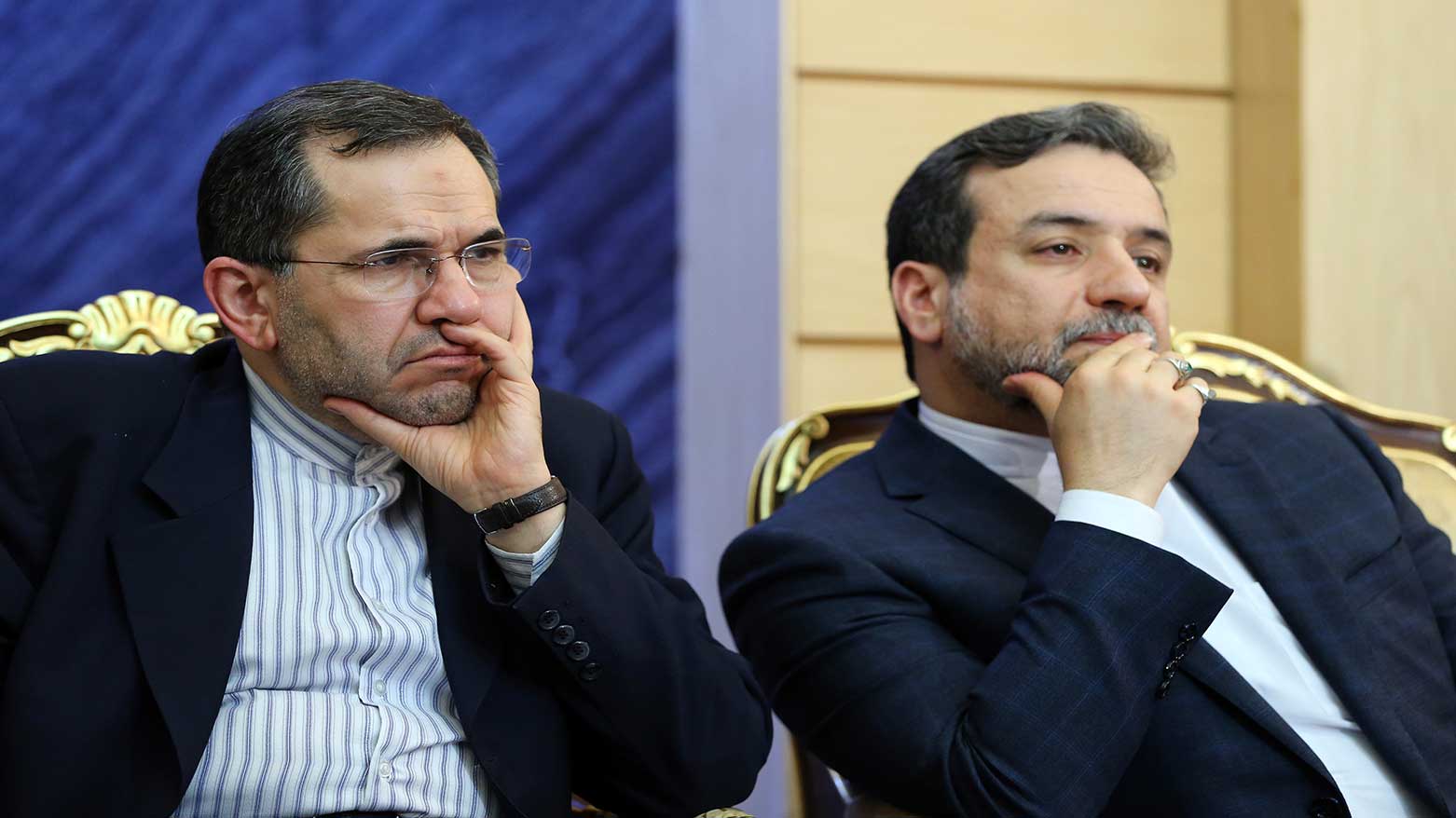 Iran's DFM Majid Takht-Ravanchi, sitting next to FM Abbas Araghchi, in Tehran, Iran, July 15, 2015. (Photo: AP)
