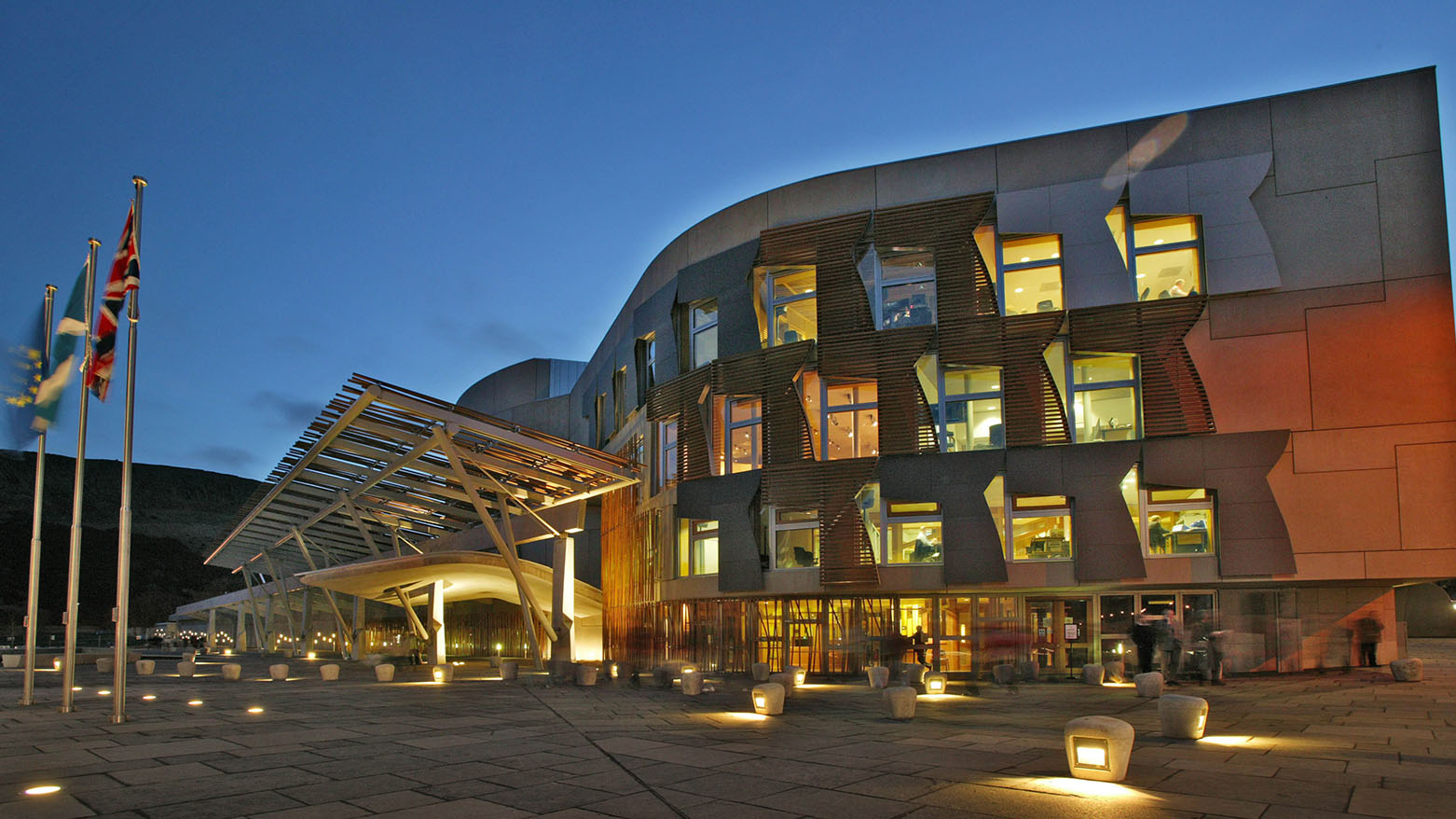 برلمان اسكتلندا يصوت لصالح قانون يشرّع الموت بمساعدة الغير