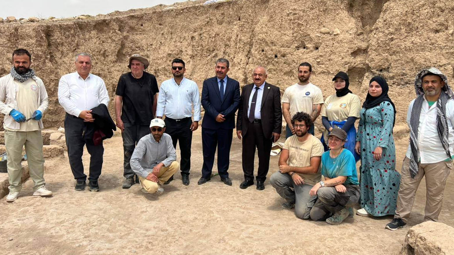 Erbil’de yapılan kazı çalışmasında çok sayıda tarihi eser bulundu