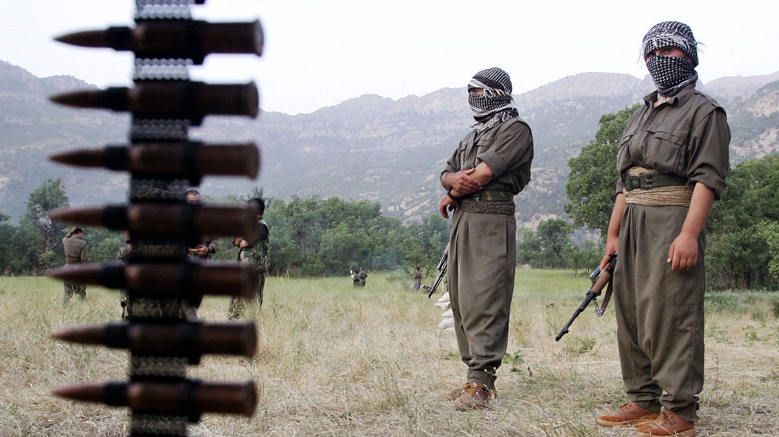 Kurdistan PKK fighters attend a training session early in the morning 20 June 2007 at Amedia area in Kurdistan Region, 10 km near Turkish border. (Photo: AFP)