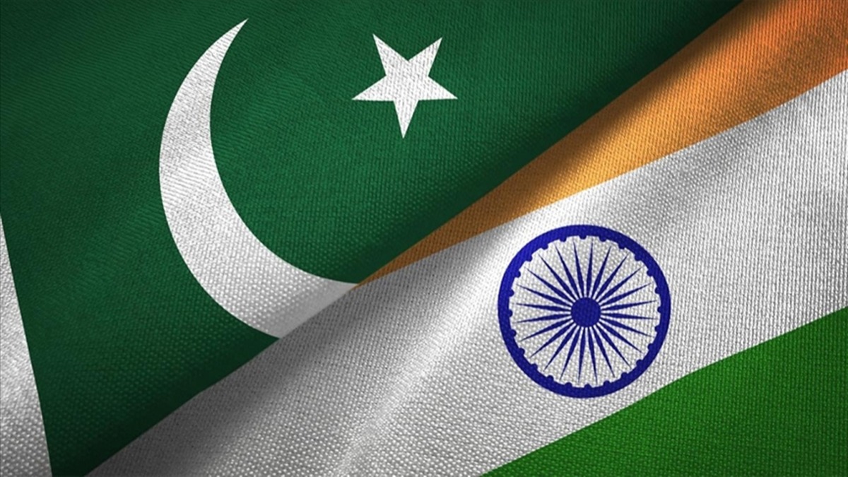 Pakistan ve Hindistan bayrakları