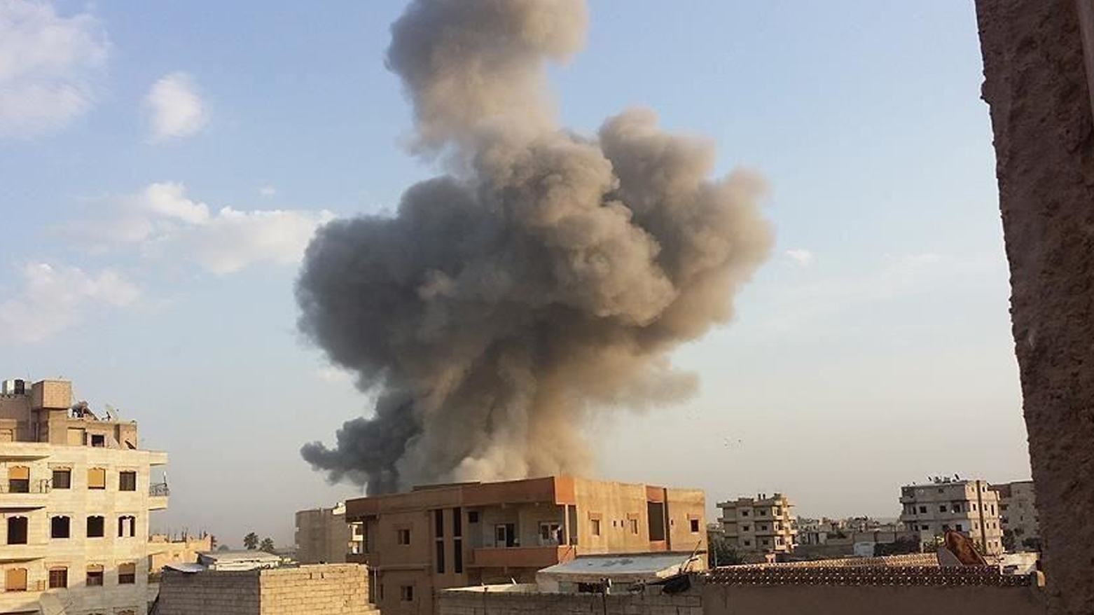 صورة لانفجار سابق في مدينة الميادين بدير الزور