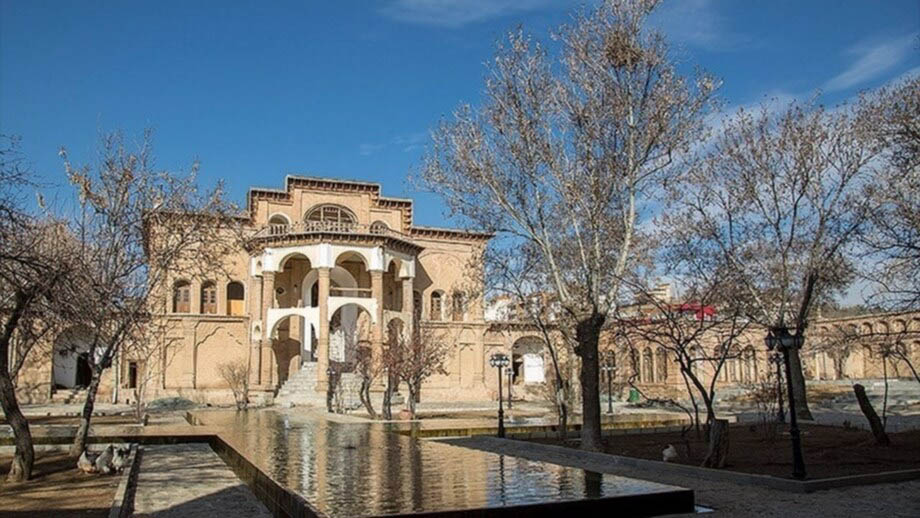 Şandeke Hikûmeta Herêma Kurdistanê bi serokatiya Omêd Xoşnaw diçe Sinayê