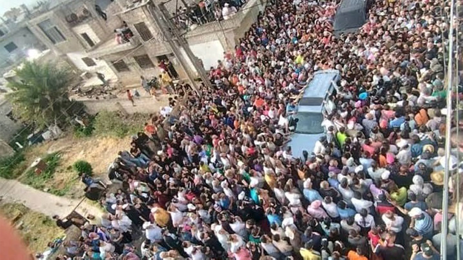 Li Humsê Murşidî li dijî "êrîşeke tayifî û sivikatiya olî" xwe pêşan dan