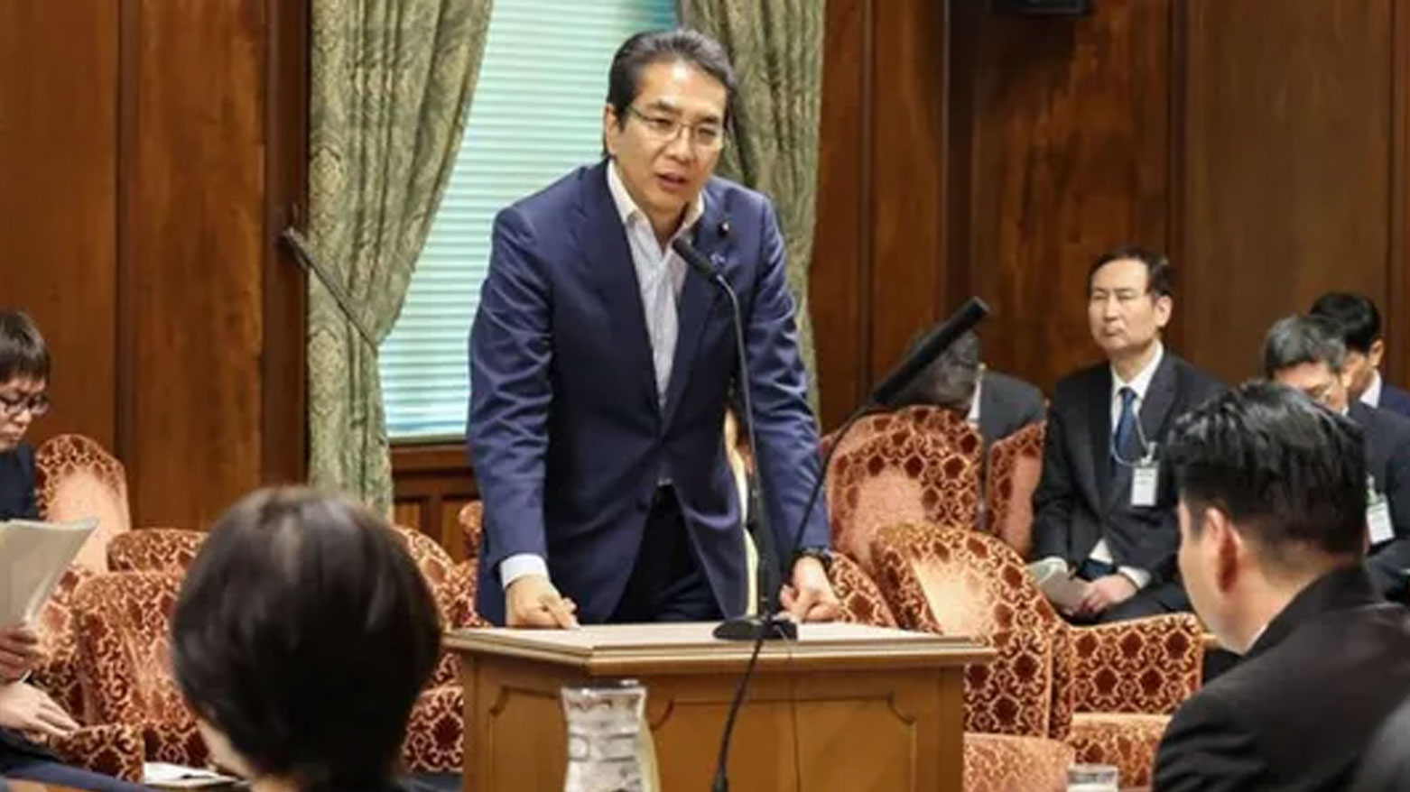 وەزیرێکی ژاپۆن بەهۆی وەرگرتنی 'برنج' بە دیاریی دەستی لەکارکێشایەوە