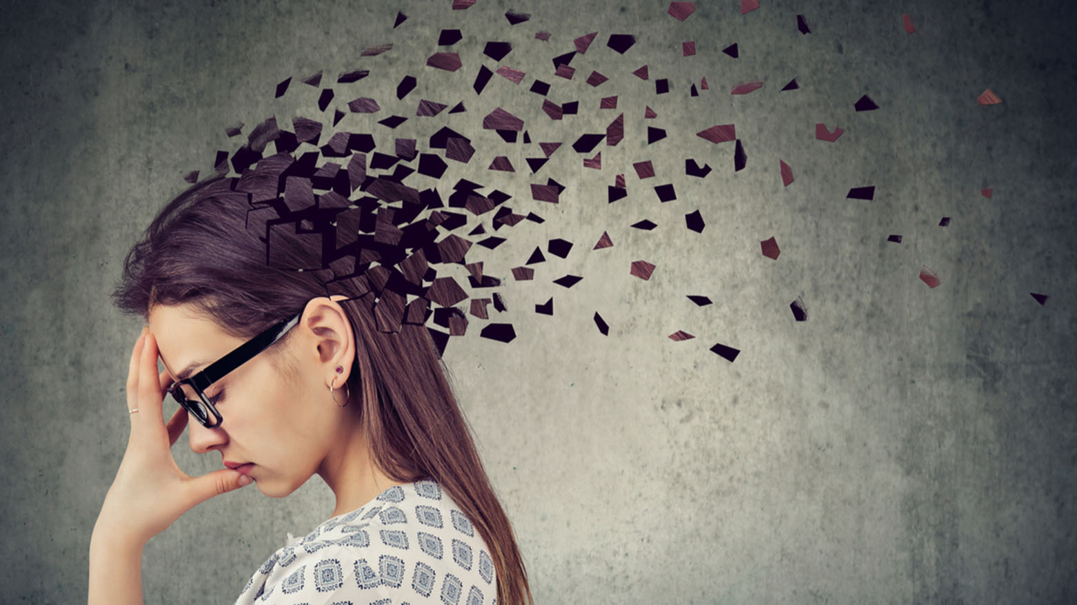 6 علامات تحذيرية تكشف عن الإصابة بالخرف المبكر