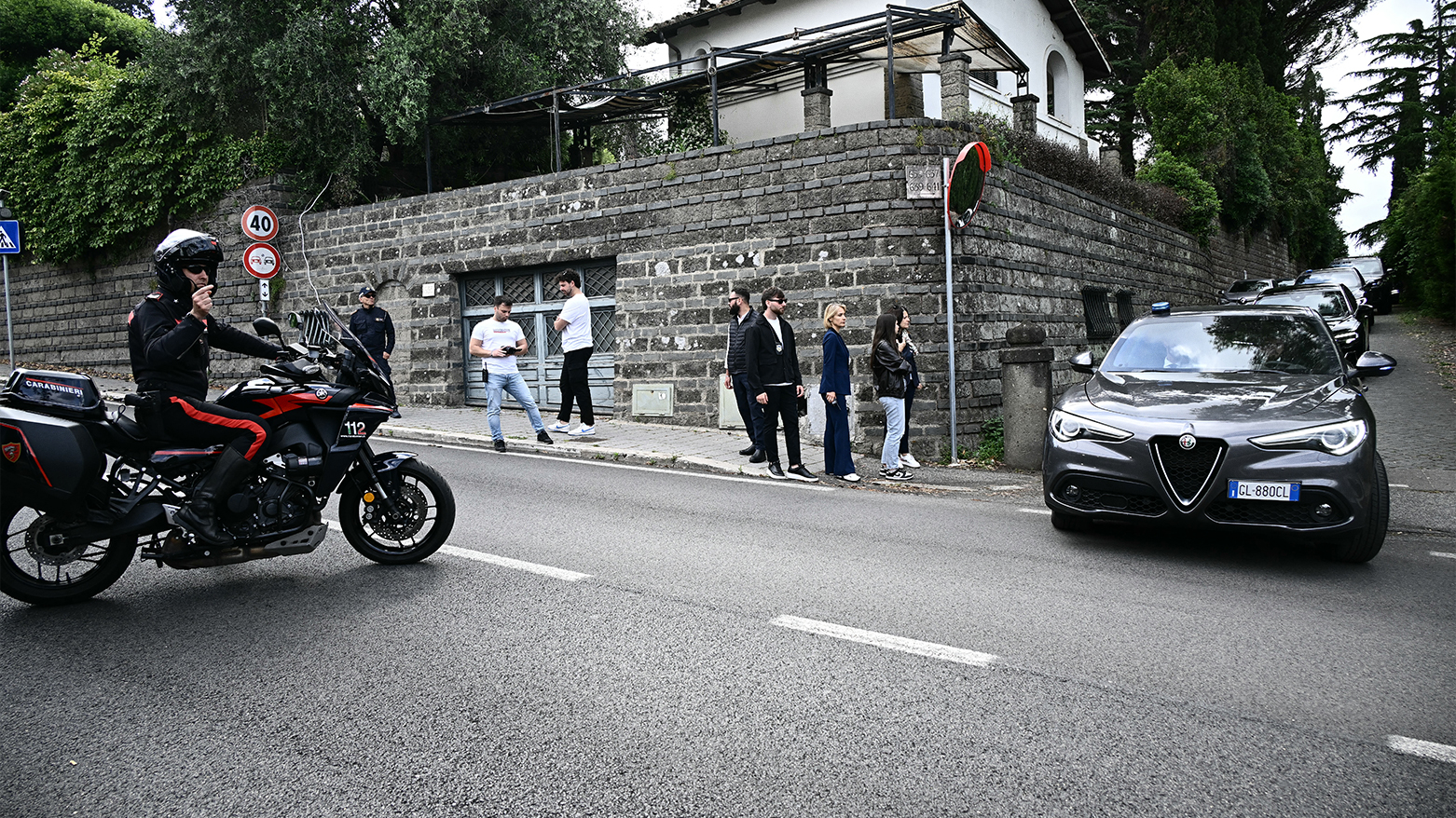 Vehicles depart after Iran-U.S. nuclear talks in Rome, May 23, 2025. (Photo: AFP)