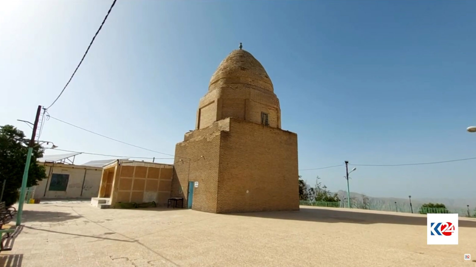 Mezargeha Wêysê Qerenî li Kirmanşanê: Şûnwarekî dîrokî û geştiyariyê