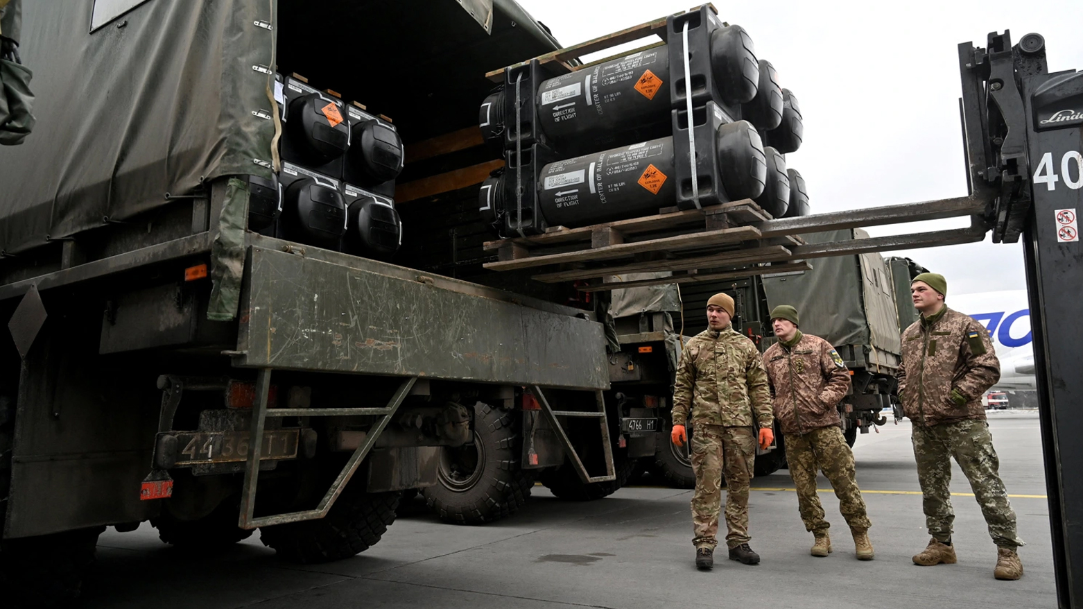 ألمانيا تعلن رفع الغرب القيود على مدى الأسلحة الموردة لأوكرانيا