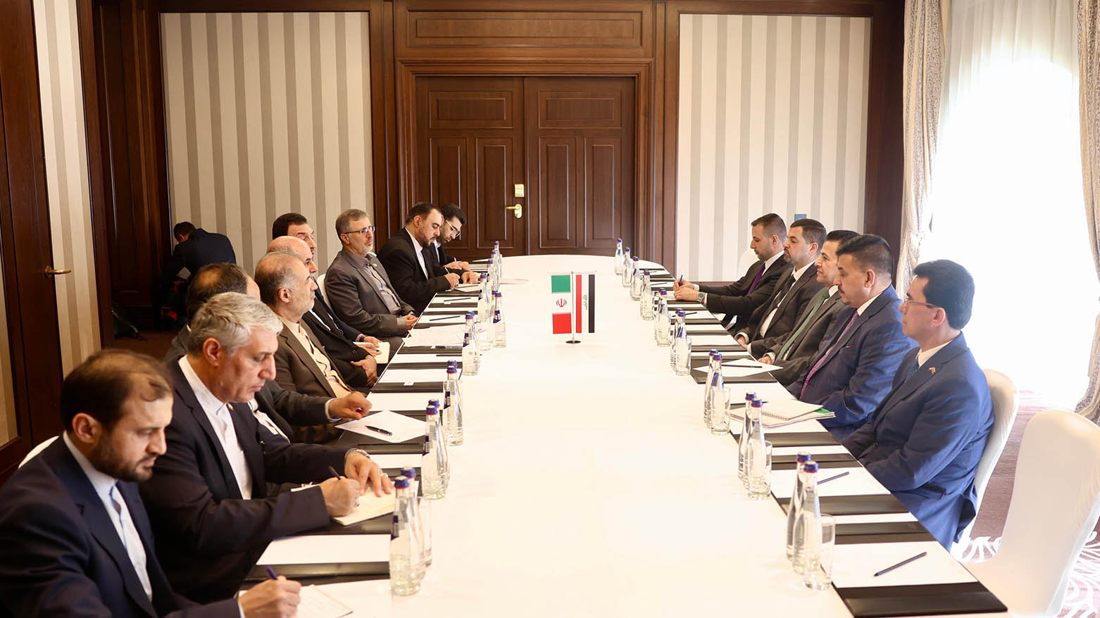The meeting of Iraqi National Security Advisor Qasim al-Araji and Ali Akbar Ahmadian, Secretary of Iran's Supreme National Security Council, May 27, 2025. (Photo: INA)