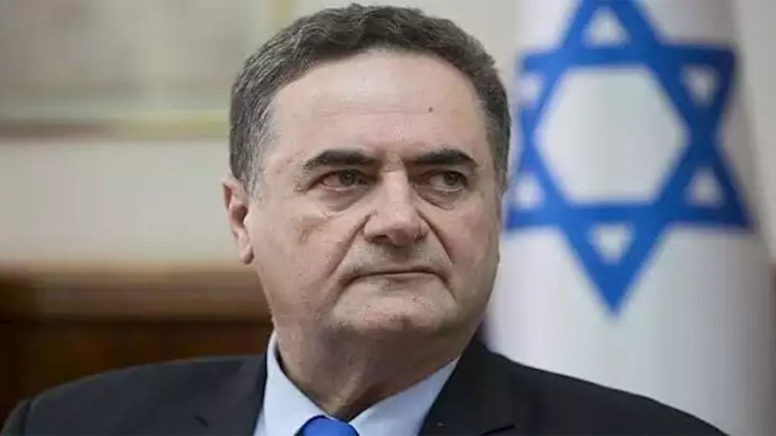 وزير الدفاع الإسرائيلي يعلن قصف الجيش لأهداف في اليمن