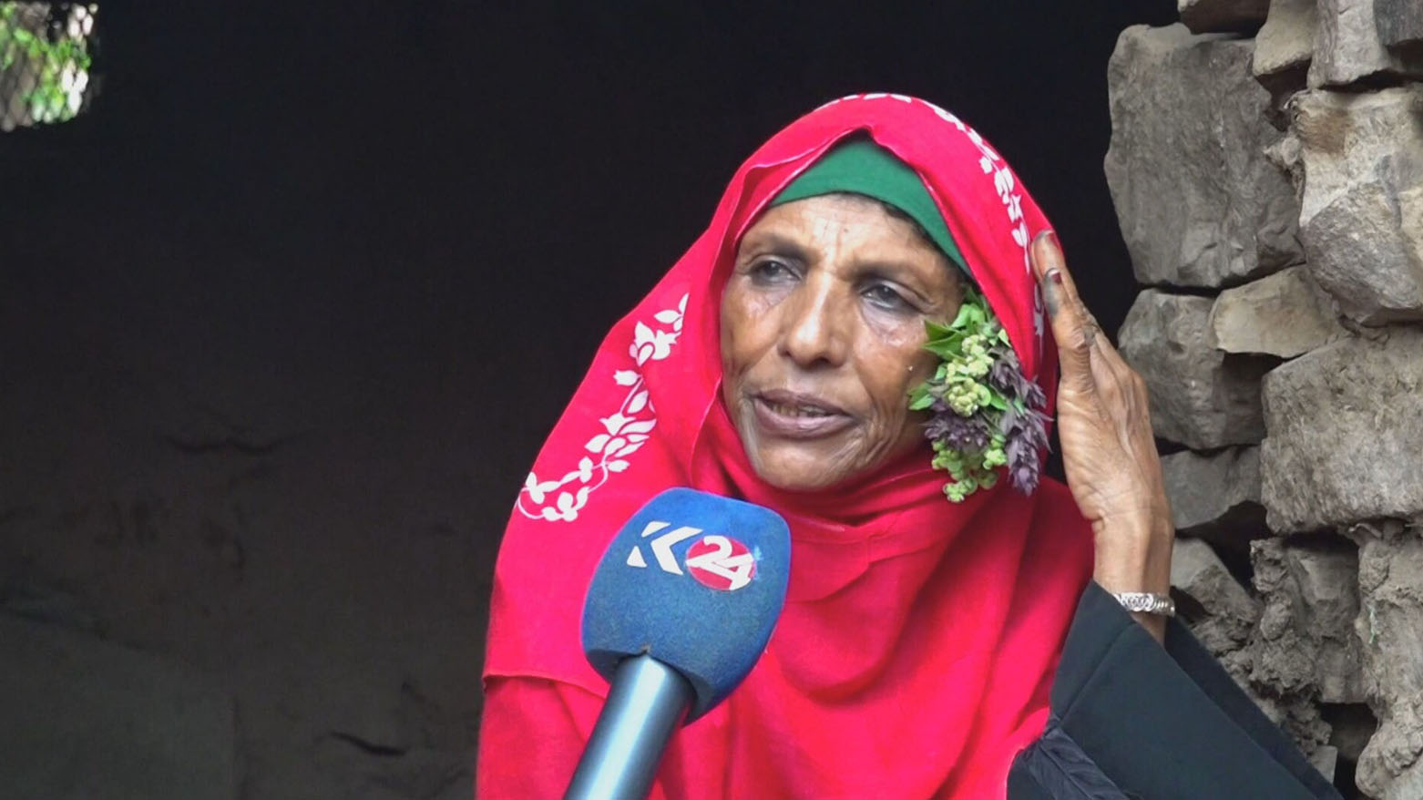 Hajja Huda Saif, a traditional fire cauterization practitioner in Yemen’s Taizz Province. (Photo: Kurdistan24)
