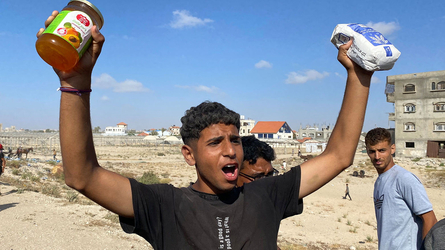 الجيش الإسرائيلي ينفي إطلاق النار على الفلسطينيين أثناء توزيع المساعدات في غزة