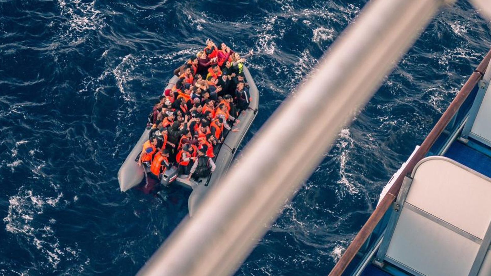 اليونان تشدد قوانين الهجرة