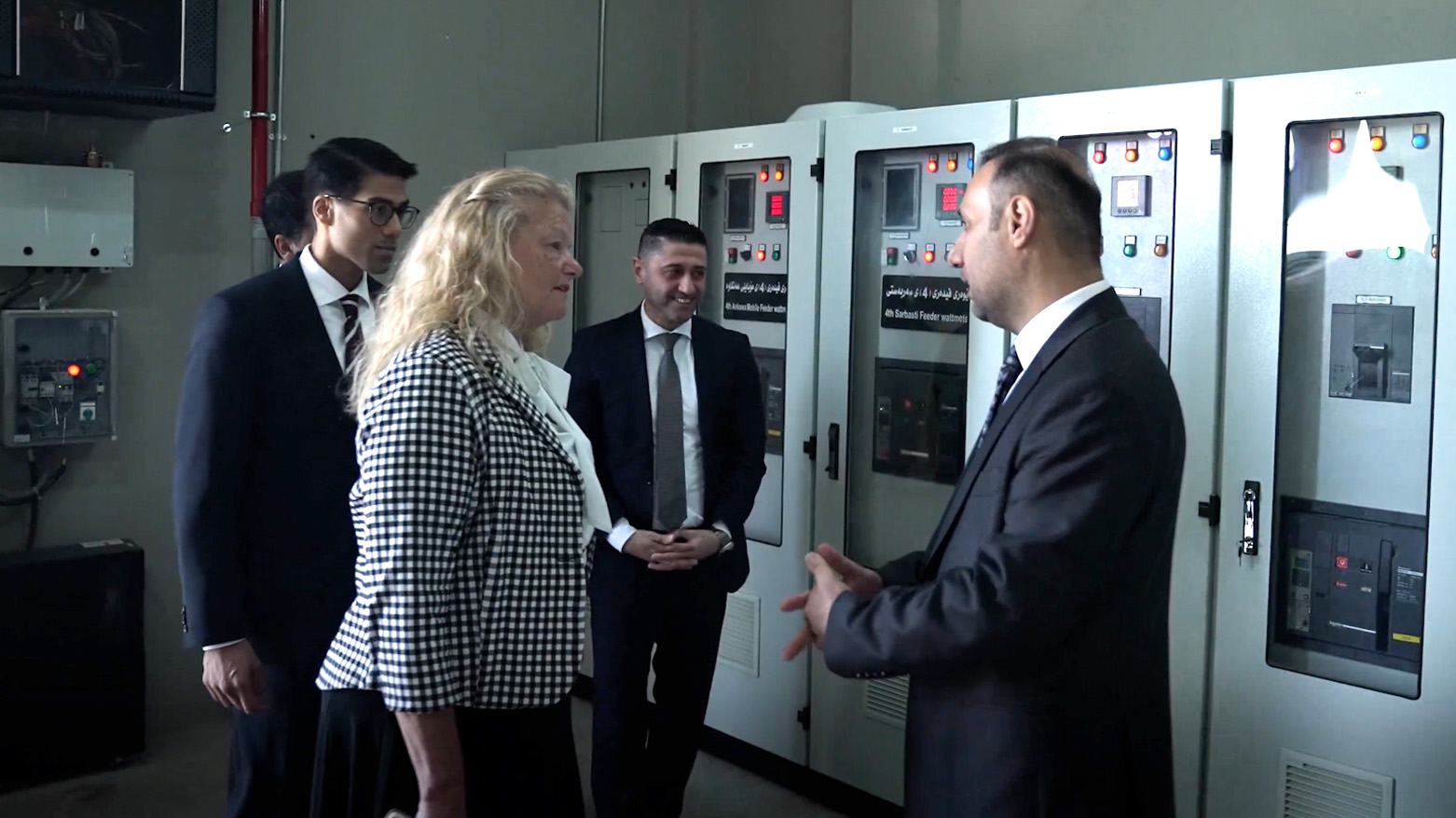 US DCG in Erbil, Pamela Hack, (L, F), Hiwa Afandi, DM and Head of the KRG's IT Department. (Photo: Afandi's X Account)