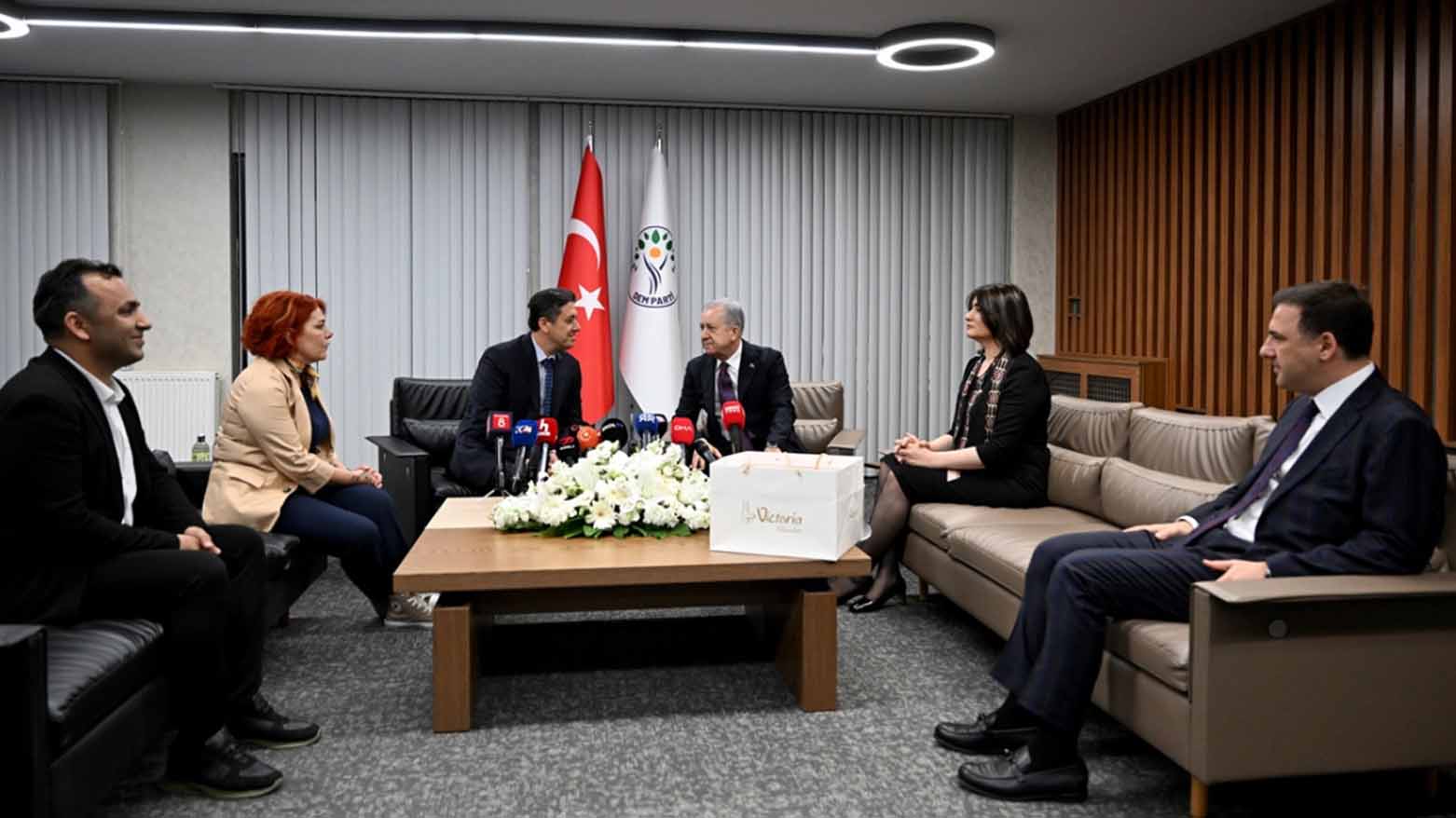 Serdana Cejnê ya MHPê bo DEM Partiyê: Çareserî li Perlemanto ye