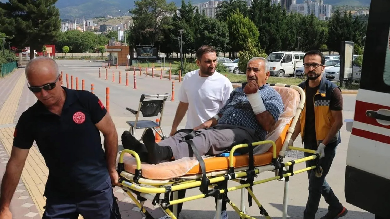 Bayramın ilk günü 14 binden fazla acemi kasap hastanelik oldu
