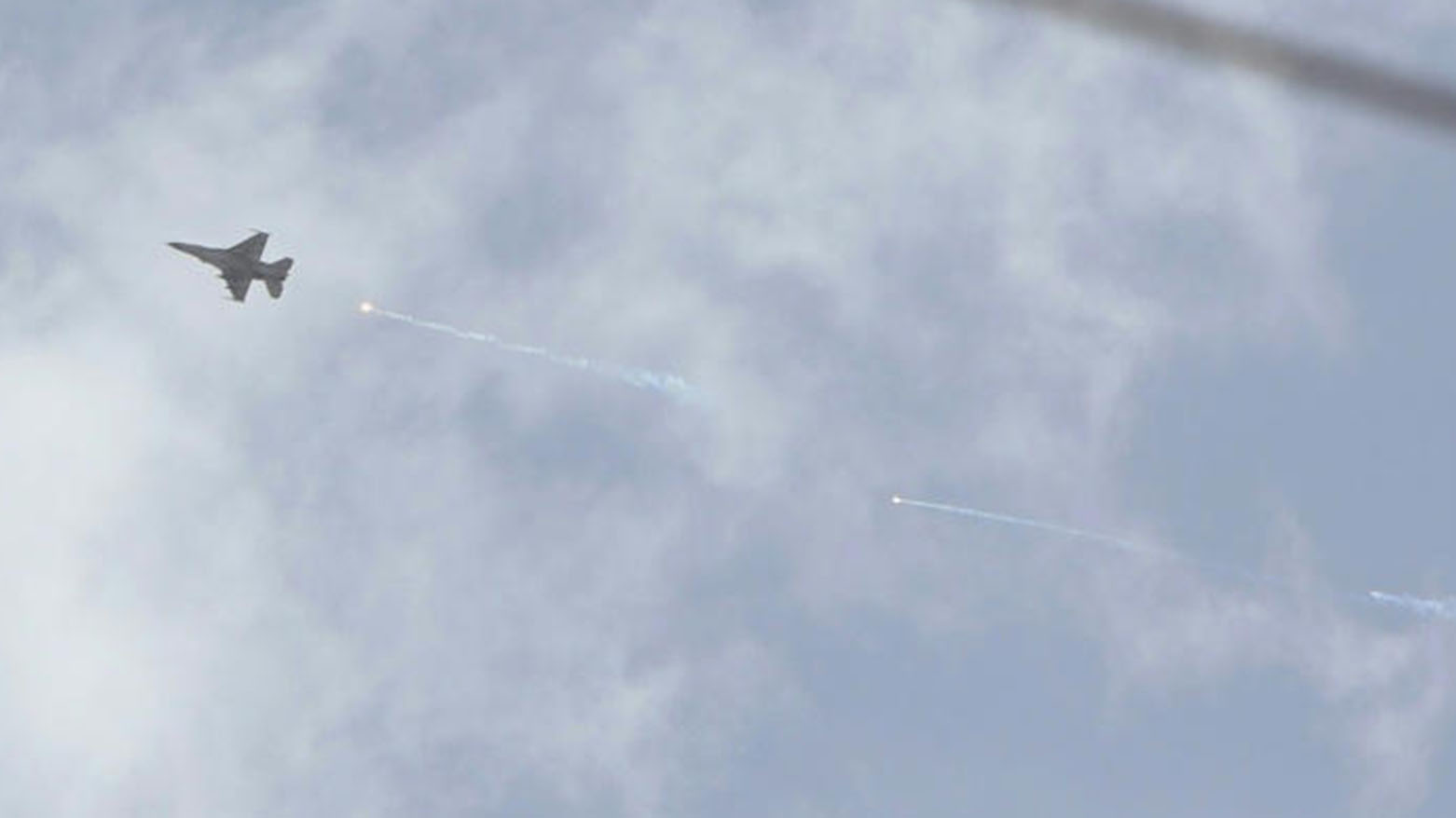 قتيل في غارة في جنوب سوريا وإسرائيل تعلن استهداف عنصر من حماس