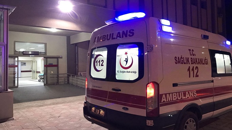 Diyarbakır'da akrabalar arasında silahlı kavga: Baba öldü, oğlu yaralandı