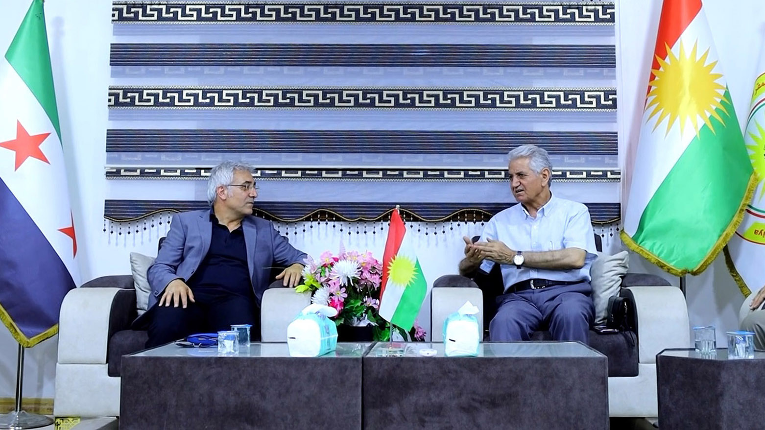 Siyamend Haco: Divê Şandeya Kurdî li ser Federalîzmê û Herêmeke Yekgirtî ya Kurdî rijd be