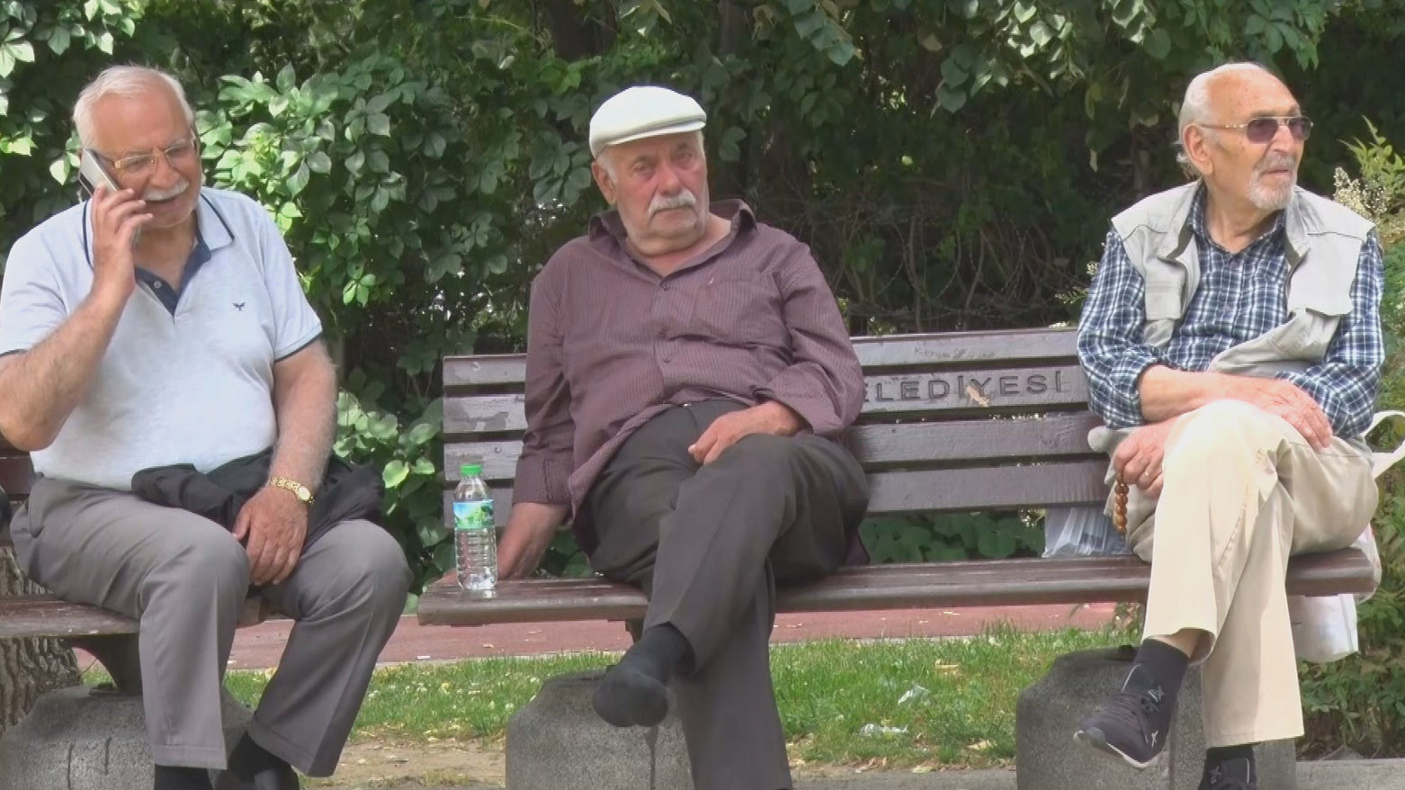 Xanenişînên li Stenbolê ji ber bihabûna xercên geştê, rojên cejnê li parkan derbas kirin