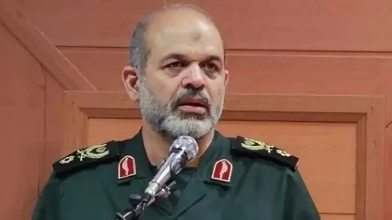 ايران تعين قائداً للحرس الثوري ورئيسا لهيئة أركان الجيش