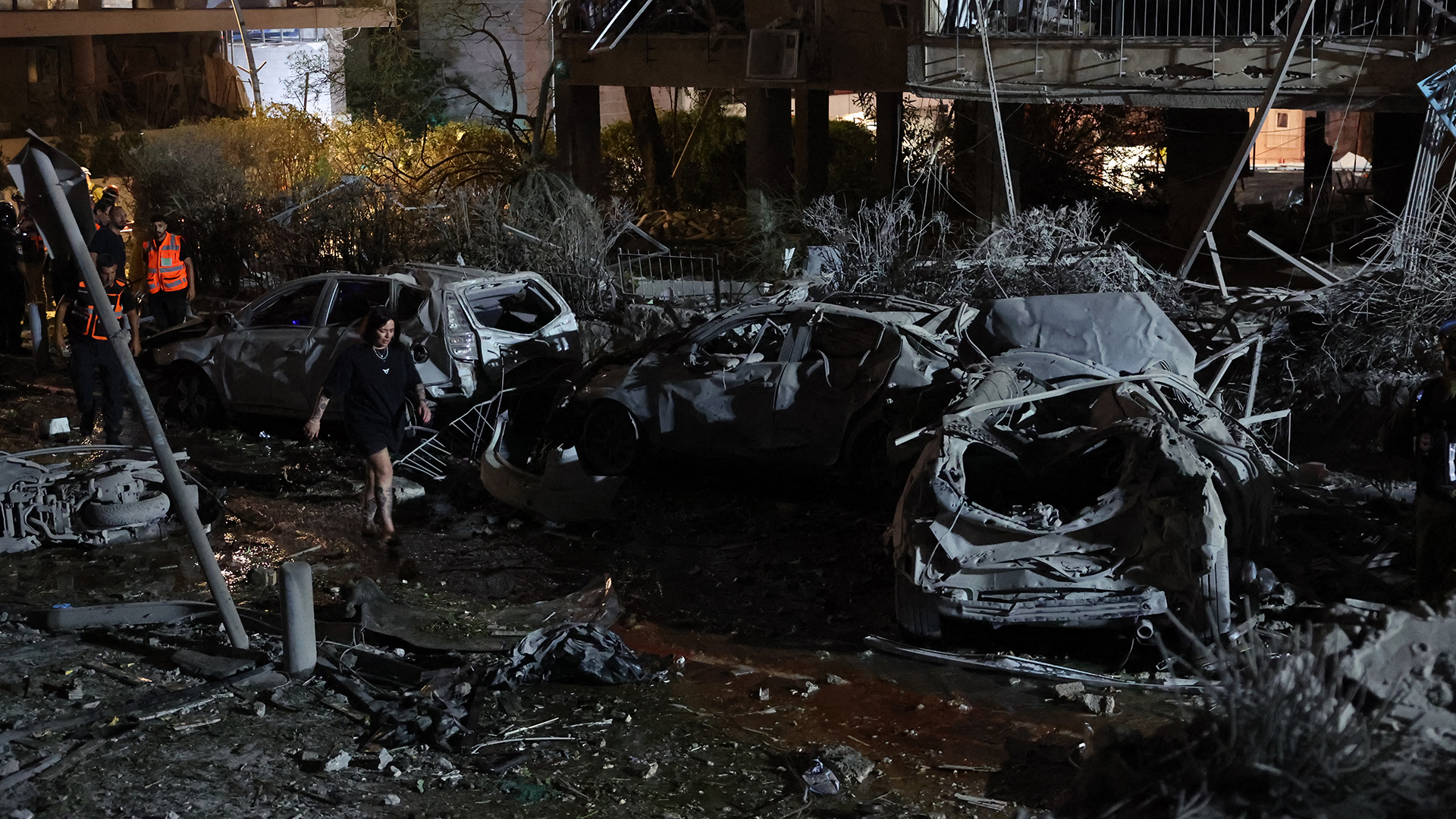 Aftermath of an Iranian missile strike in Tel Aviv. (Photo: AFP)